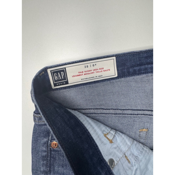 Women's Gap Jeans, Size 28/6P, Blue - Picture 3 of 3